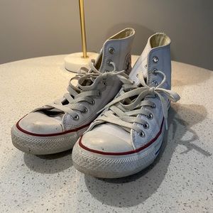 Classic Leather Chucks